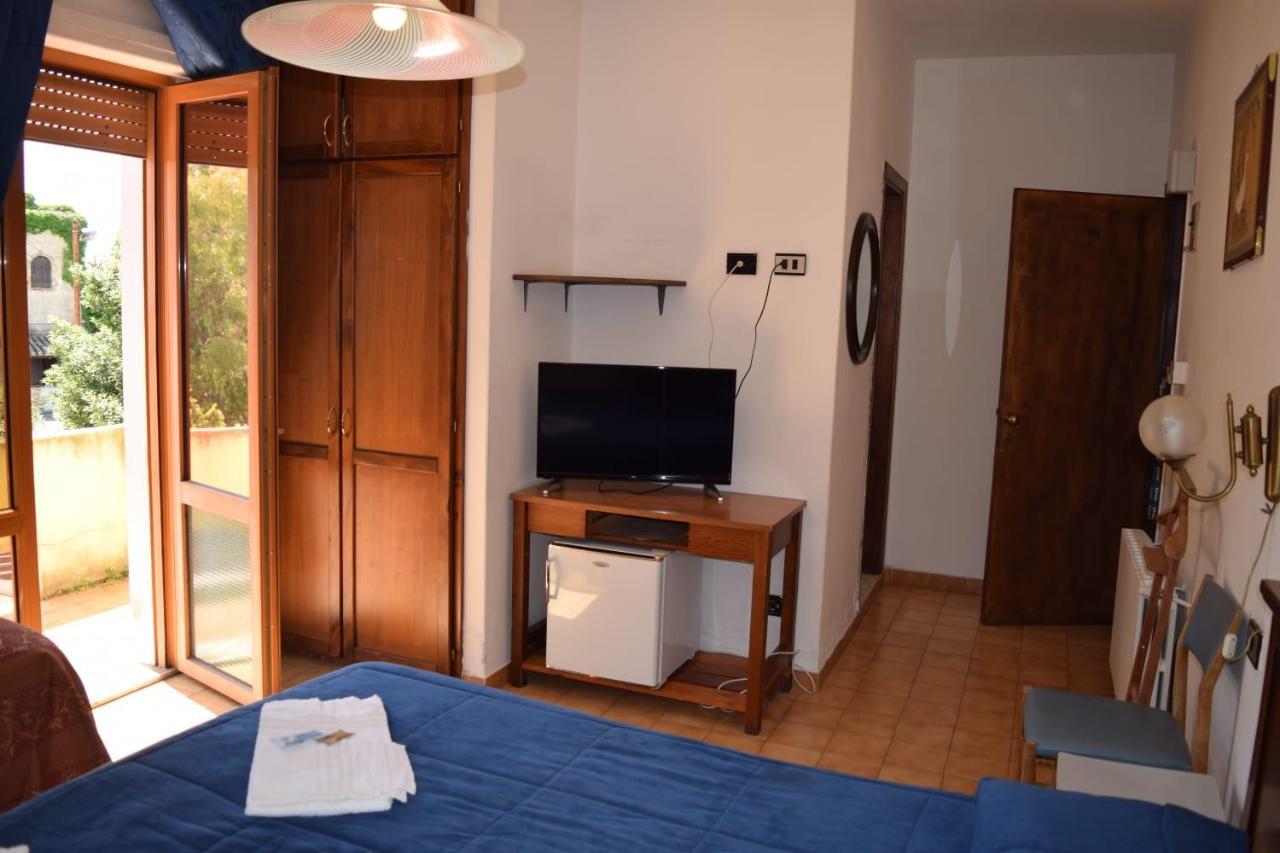 Hotel Garden Nuraminis Ngoại thất bức ảnh