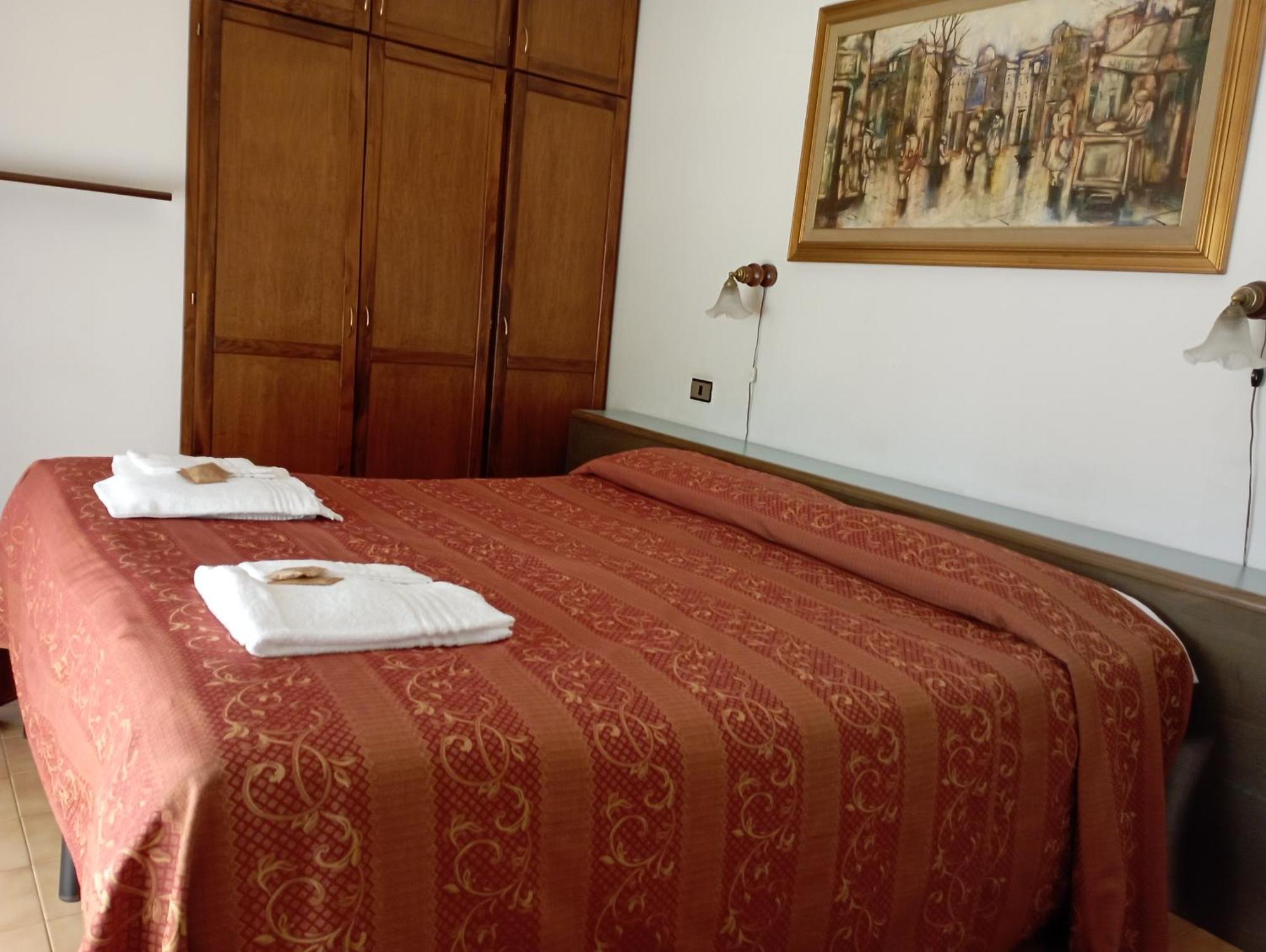 Hotel Garden Nuraminis Ngoại thất bức ảnh